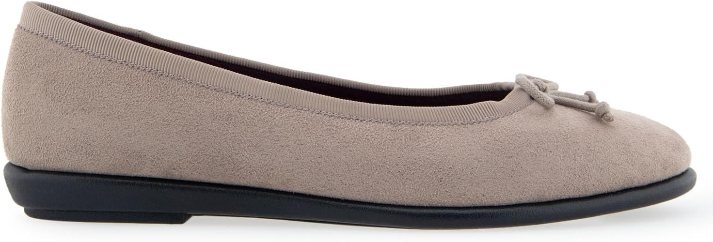 Aerosoles Women’s Homebet Flats(Trench Coat Faux Suede)