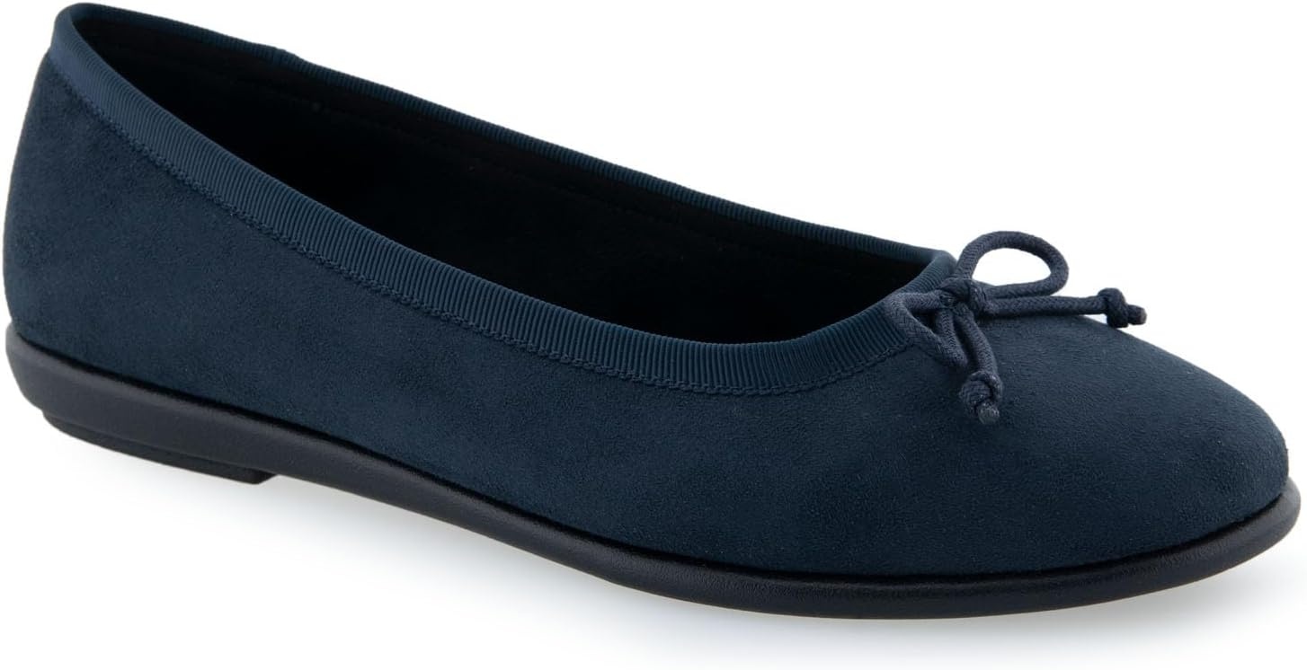 Aerosoles Women’s Homebet Flats(Navy Faux Suede)