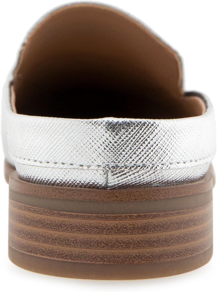 Aerosoles Women’s Erik(Silver Metallic Textured Faux Leather)