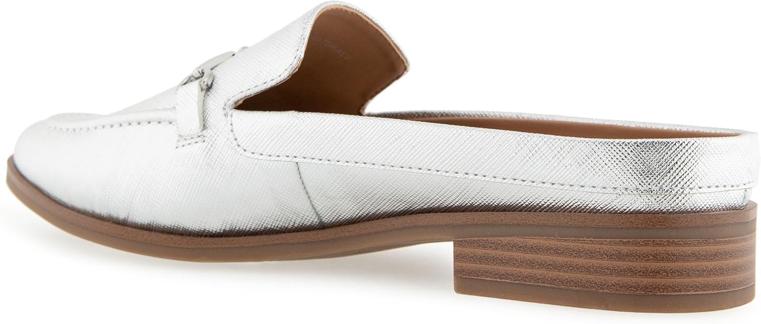 Aerosoles Women’s Erik(Silver Metallic Textured Faux Leather)