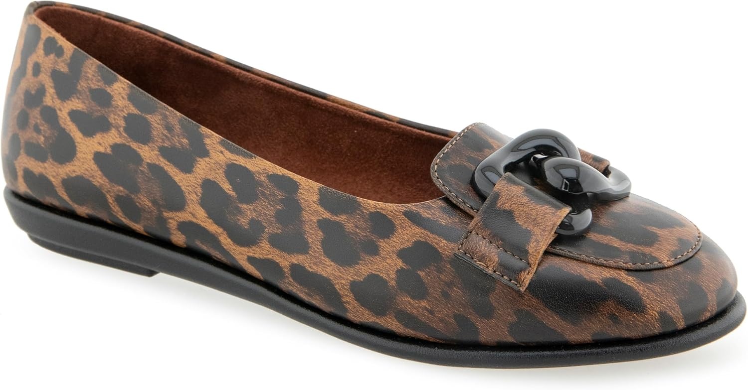 Aerosoles Women’s Bell(Glossy Leo Print Faux Leather)