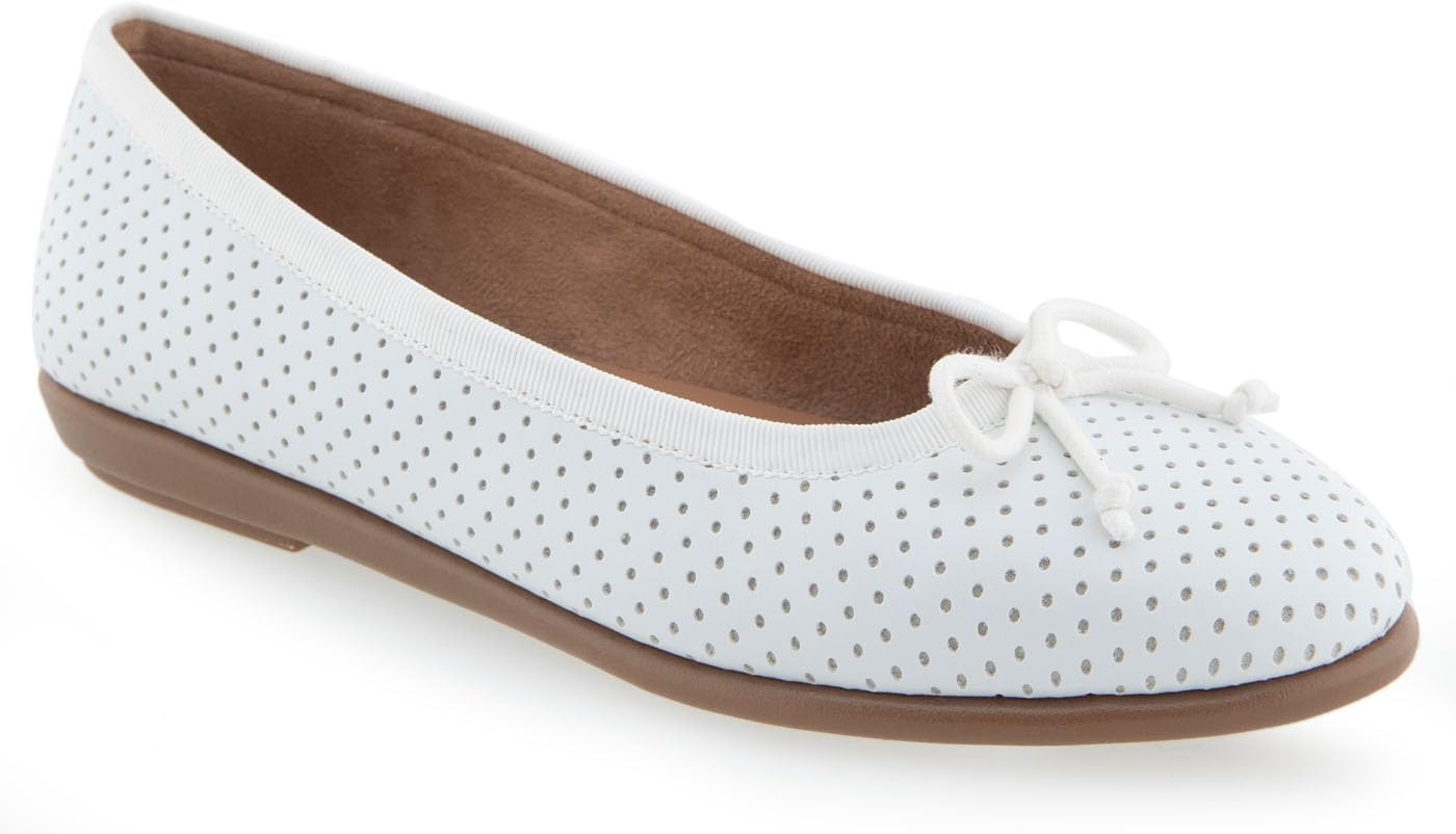 Aerosoles Women’s Homebet Flats(White Perf)