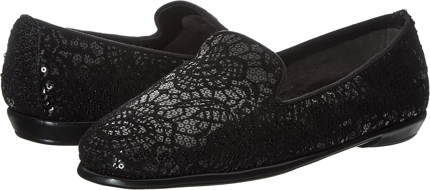 Aerosoles Women’s Betunia Slip-On Loafer with Memory Foam Footbed(Black Velvet)