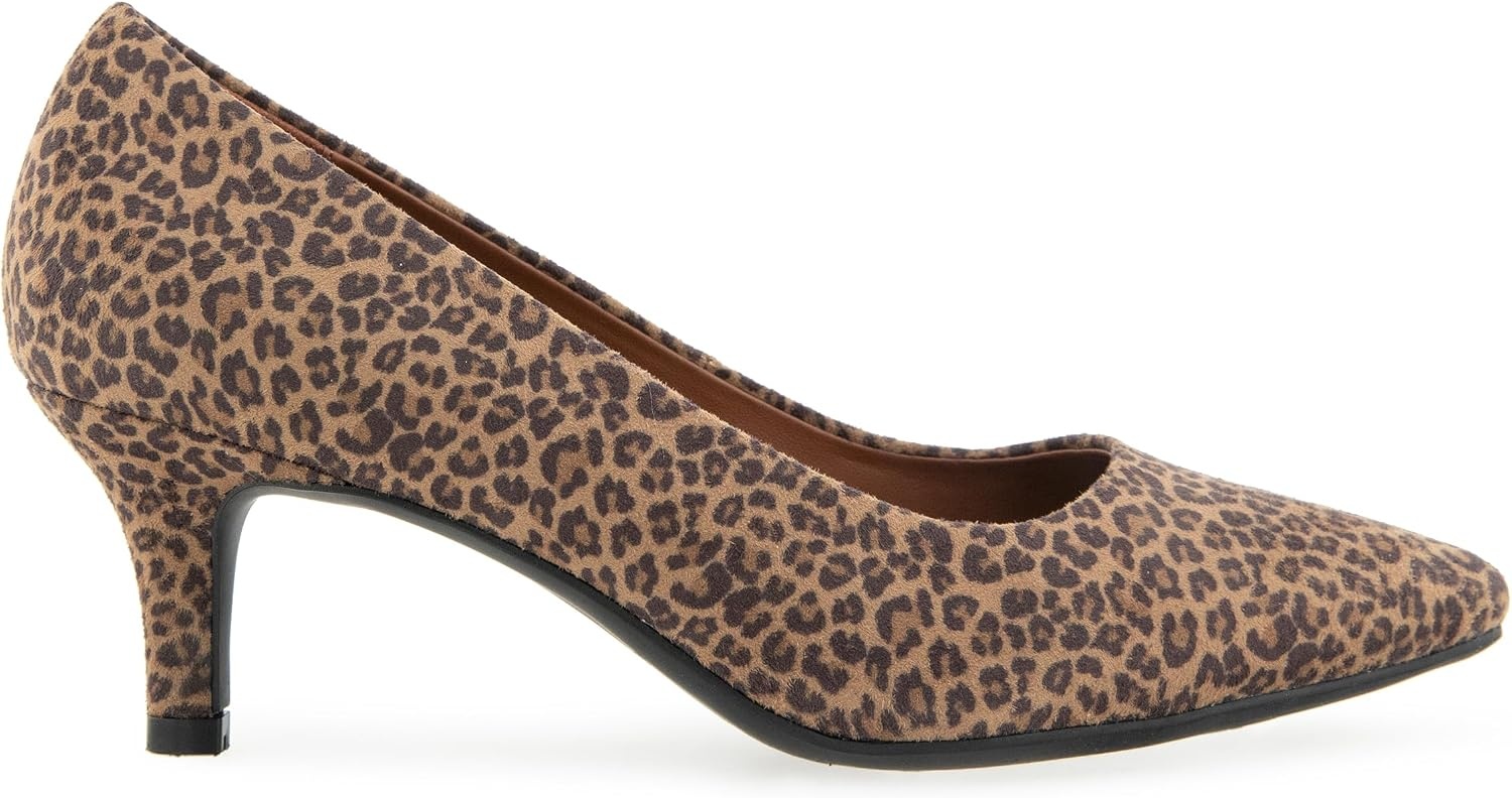 Aerosoles Women’s Elil(Leopard Faux Suede)